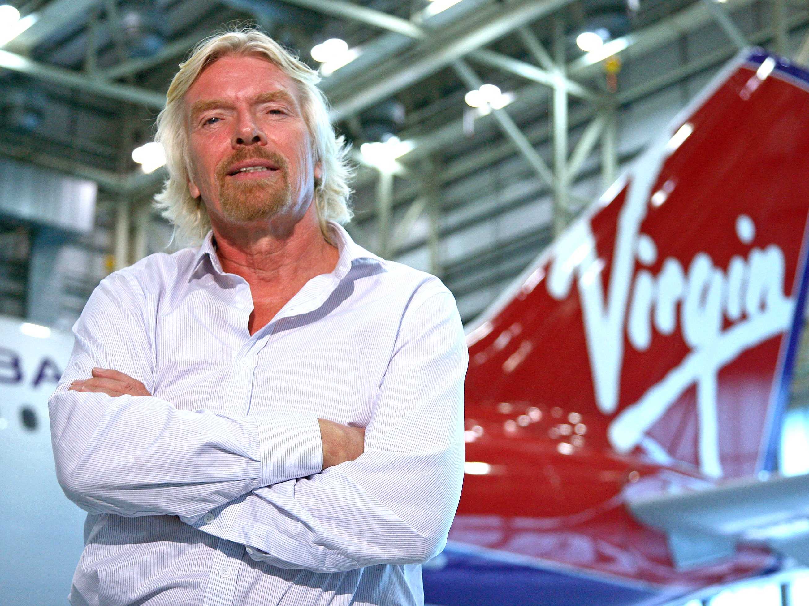 Образ владельца Virgin в расстёгнутой белой сорочке стал для предпринимателей не менее культовым, чем водолазка Стива Джобса