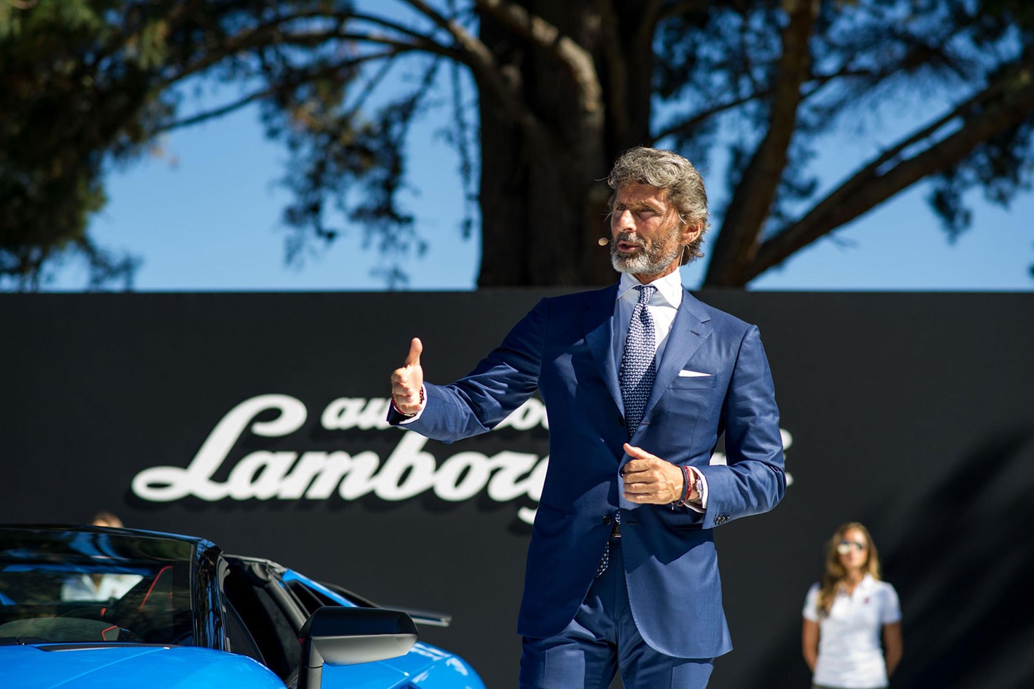 CEO Lamborghini больше похож на модель мужских журналов, чем на управленца. Во многом это заслуга его портного
